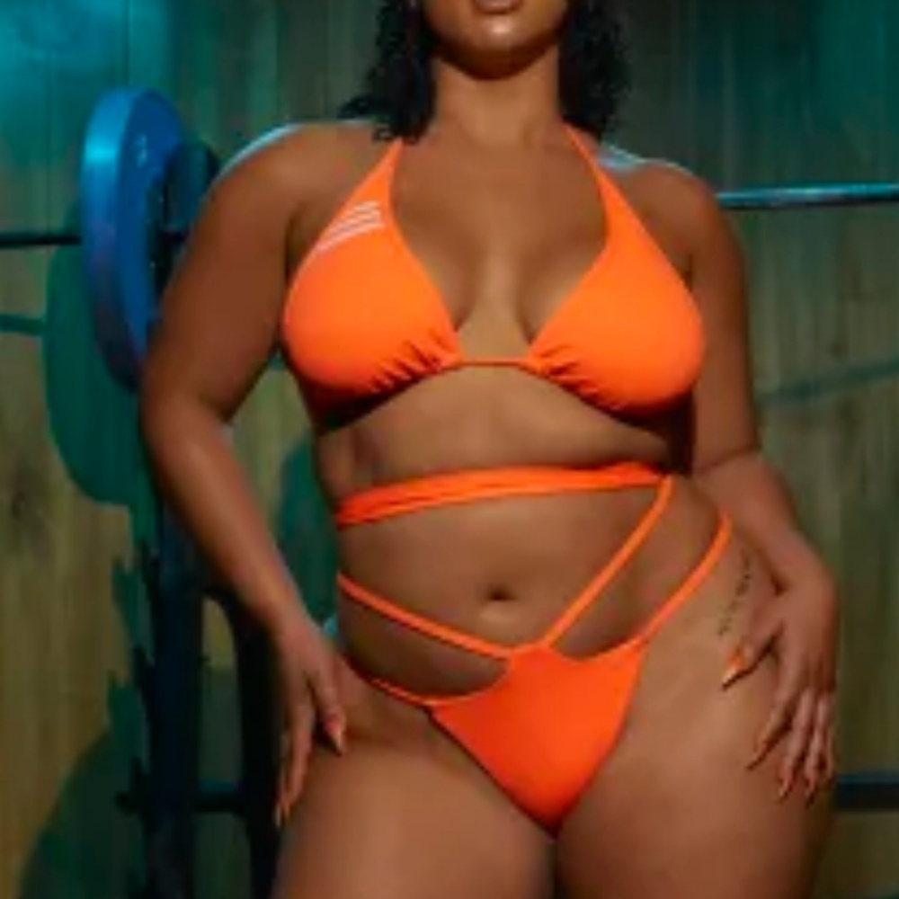 ADIDAS X IVY PARK WRAP BIKINI TOP (PLUS SIZE)